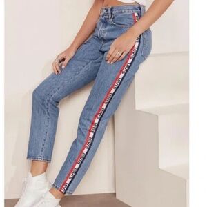 Levi's Premium Spell Out Denim Fringe Bottom Jeans Womens Sz 32 Waist